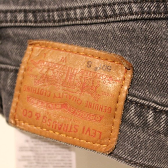 Black 501 Levi Jeans - Picture 3 of 9